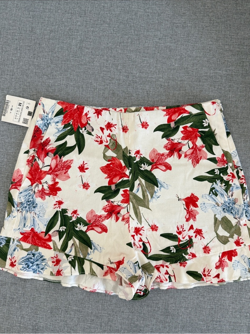 Zara Cream Floral mini Shorts with Red & Green Botanical Print